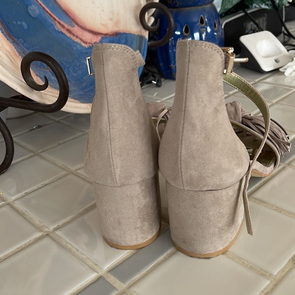 Carlos Santana Sandals - Picture 2 of 8